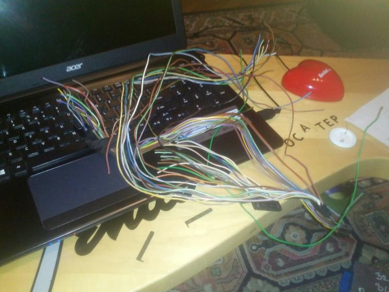 Name:  wires_pulled_out_of_connector2.jpg
Views: 3328
Size:  58.2 KB